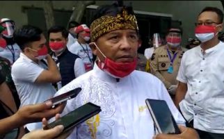 Pilbup Bandung: Dengan Berat Hati Pak Dadang Naser Restui Istrinya Bertarung - JPNN.com