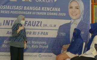 Intan Fauzi Serahkan 1.000 Paket Sembako di Kota Depok - JPNN.com