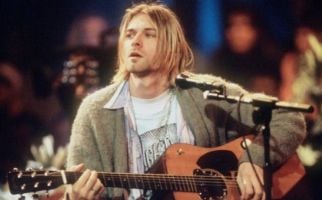 Gitar Kurt Cobain Pecahkan Rekor, Rp 85 Miliar! - JPNN.com