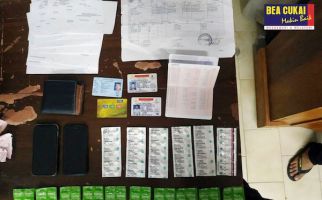 Bea Cukai dan BNN Gagalkan Penyelundupan Narkoba dalam Paket Souvenir - JPNN.com