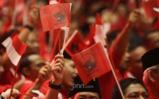Bendera Dibakar, PDIP Ungkit Sejarah Kesabaran Revolusioner Melawan Rezim Otoriter - JPNN.com