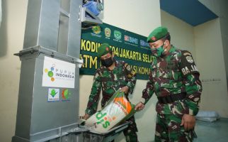 Pupuk Indonesia Salurkan 483 Ton Beras Untuk ATM Pertanian Sikomandan - JPNN.com