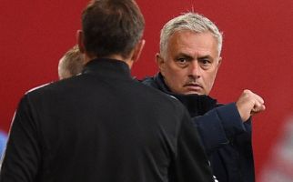 Mourinho Ingin Memeluk Pria Ini, Bahkan Rela Langgar Social Distancing - JPNN.com