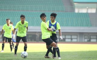 Dua Kali Kalah dari UEA, Bima Sakti Klaim Performa Timnas Indonesia U-16 Makin Bagus - JPNN.com