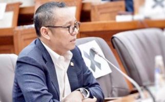 Deddy Sitorus Kecam Tindakan Berlebihan Penjaga Perbatasan Malaysia kepada Warga Nunukan - JPNN.com