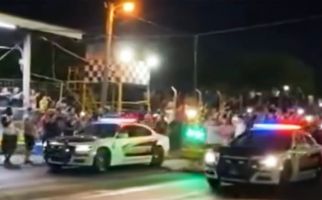 Viral, Polisi Ini Gunakan Mobil Dinas untuk Balapan - JPNN.com