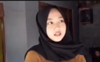 Gegara Nama, Gadis Cantik Berhijab Ini Viral, Berikut Pengakuan Sang Mama - JPNN.com