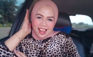 Ingatkan Warganet Tak Hujat Hana Hanifah, Elly Sugigi Malah Dicaci - JPNN.com