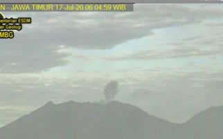 Abu Vulkanik Gunung Raung Ganggu Penerbangan Menuju Bandara Banyuwangi - JPNN.com