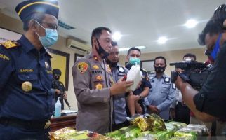 Empat Orang Ini Bawa 33 Kilogram Sabu-sabu - JPNN.com