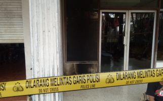 Teror Bom Molotov di Kantor PDIP, Polisi: Pelaku Marah Foto Habib Rizieq Dibakar - JPNN.com