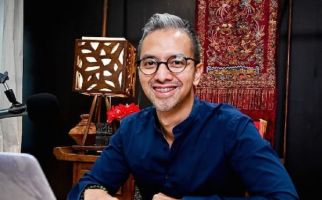 Selain Generasi Milenial, Didiet Maulana Juga Perkenalkan Tenun Ikat Khas Indonesia ke Mancanegara - JPNN.com