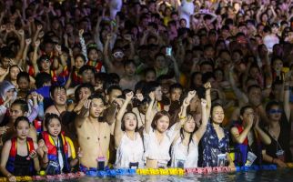 Wuhan Sudah Gelar Party Seperti Ini, Seolah Pandemi Covid-19 Telah Pergi - JPNN.com
