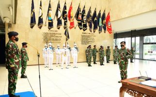 Sah! Laksma TNI Edwin Resmi Menjabat Komandan Pusat Penerbangan Angkatan Laut - JPNN.com