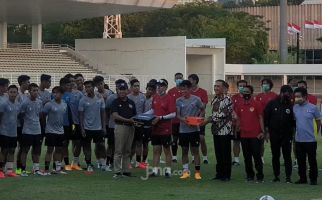 Menpora Zainudin Amali Pantau Latihan Timnas Indonesia U-19, Begini Harapannya - JPNN.com