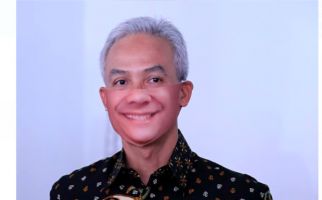 Pak Ganjar Minta Warga Jateng Patuh Imbauan Anies Baswedan saat PSBB Jakarta - JPNN.com