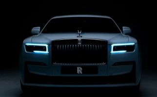 Generasi Anyar Rolls-Royce Ghost Resmi Mengaspal, Para Sultan Silakan Antre - JPNN.com