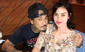 Kembali Bobok Bareng Jerinx SID, Nora Alexandra: Kaget Badanku, Astaga - JPNN.com