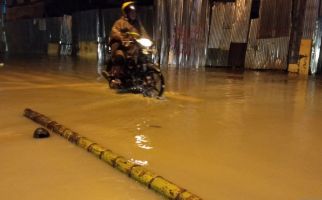 Hujan Deras, Banjir, Ibu dan Anak Tewas Tertimbun Longsor - JPNN.com