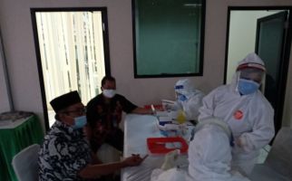 COVID-19 Makin Liar, 55 Anggota DPRD Banten Langsung Rapid Test - JPNN.com