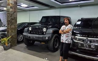 Intip Koleksi Mobil dan Motor Mewah Milik Limbad, Sadis! - JPNN.com