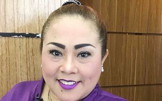 Kanker Payudara, Nunung Tetap Sibuk Cari Nafkah Demi Keluarga - JPNN.com