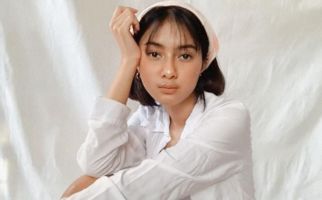 Rahmania Astrini Curi Perhatian Berkat Rilis Lagu Ciptaan Peraih Grammy Awards - JPNN.com