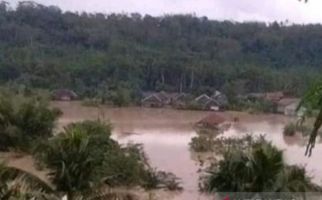 Ratusan Rumah di Cianjur Disapu Banjir Bandang - JPNN.com