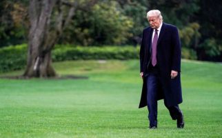 Donald Trump Jalani Sidang Perdana Hari Ini, Tangannya Bakal Diborgol? - JPNN.com