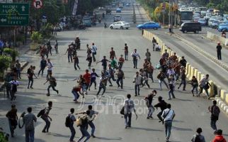 Tawuran di Jakarta Barat, 4 Pelajar Ditangkap Polisi - JPNN.com