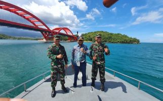 Yan Mandenas DPR Usulkan Pergantian Alutsista TNI AL di Papua - JPNN.com