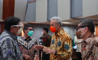 Selamat, Pak Ganjar Dapat Penghargaan dari Kemenko Perekonomian, Mengalahkan Jakarta dan Jogja - JPNN.com