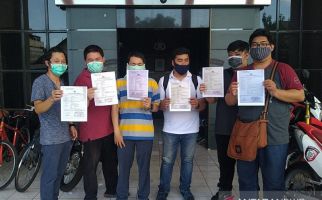 Para Pemuda Kaya Kena Tipu Datang ke Polrestabes Surabaya - JPNN.com