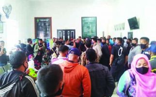 Mencekam, Puluhan Sekuriti Pelindo II Berteriak di PN Padang, Seorang Perempuan Pingsan - JPNN.com