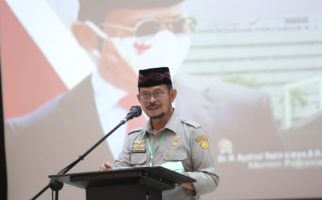Prof Ahmad Firdaus Beri Tiga Catatan untuk Satu Tahun Kinerja Kementan - JPNN.com