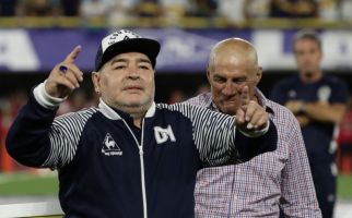 Doa Khusus Maradona Untuk Klub Italia Ini di Ulang Tahunnya ke-60 - JPNN.com