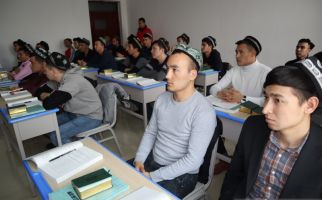 Asosiasi Islam Xinjiang Ungkap Indahnya Kehidupan Beragama di Daerah Muslim Uighur - JPNN.com