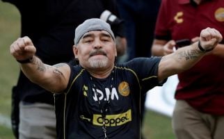 Diego Maradona Menjalani Operasi Otak, Begini Hasilnya... - JPNN.com