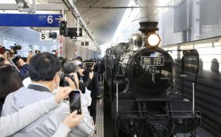 Kereta Lokomotif Uap Demon Slayer Beroperasi di Jepang - JPNN.com