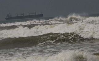 Siklon Tropis Seroja Menjauh, Tetapi BMKG Masih Meminta Masyarakat Waspada - JPNN.com