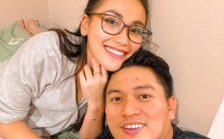 Ayu Ting Ting Batal Nikah Karena Keluarga Besar Adit Jayusman? - JPNN.com