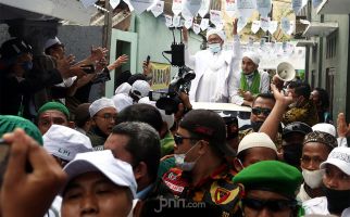 Habib Rizieq Shihab Dikabarkan Positif Covid-19, FPI Bilang Begini - JPNN.com