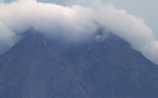 Magma Gunung Merapi Sudah Mendekati Permukaan Kawah - JPNN.com