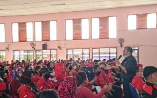 Pimpin Pembekalan Pilkada, Sukur Nababan Sampaikan Instruksi Bu Mega untuk Kader PDIP Depok - JPNN.com