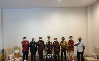 Menteri Bappenas dan Stafsus Presiden Berkomitmen Membangun SDM Papua - JPNN.com