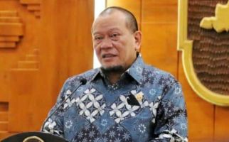 LaNyalla Puji Keberhasilan Gubernur Khofifah Hadapi Pandemi Covid-19 di Jatim - JPNN.com