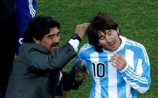 Messi dan Ronaldo Bilang Begini Atas Wafatnya Maradona - JPNN.com