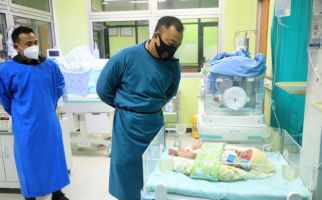 Bu Nurul Kaget Melihat Bayi Mungil di Antara Pohon Pisang, Alhamdulillah - JPNN.com