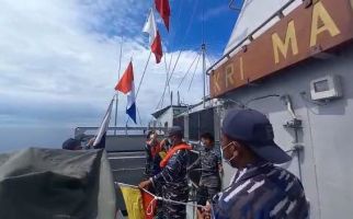Kapal Perang TNI AL dan Angkatan Laut Filipina Sama-sama Bermanuver di Perbatasan, Ada Apa? - JPNN.com