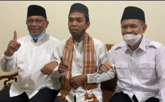 Ustaz Abdul Somad Dukung Cawalkot Medan Rival Menantu Jokowi!  - JPNN.com